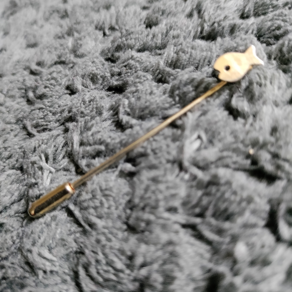 Vtg Ichthys Hat pin